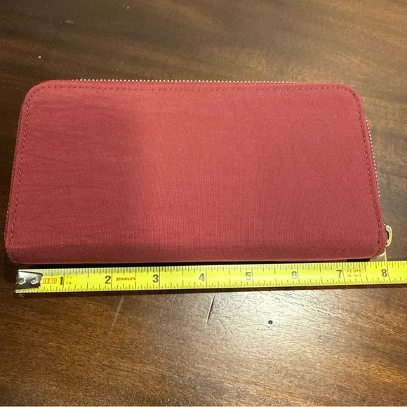 BAGGALINI WALET Wine Colored Turnlock RFID Spacious - Picture 5 of 8